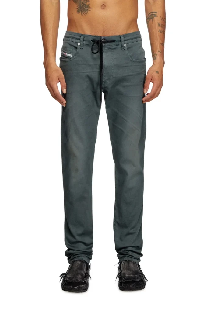 slim 2062 d-strukt joggjeans&reg; 0670m Find nearest store