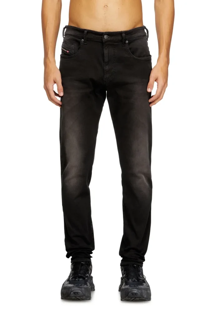slim 2062 d-strukt joggjeans&reg; 0670m Find nearest store