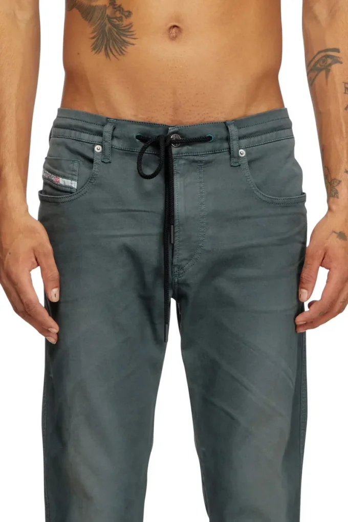slim 2062 d-strukt joggjeans&reg; 0670m Find nearest store