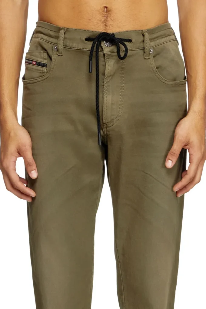 slim 2062 d-strukt joggjeans&reg; 0670m Find nearest store