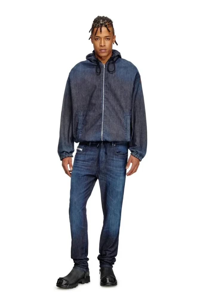 slim 2062 d-strukt joggjeans&reg; 09l11 Find nearest store