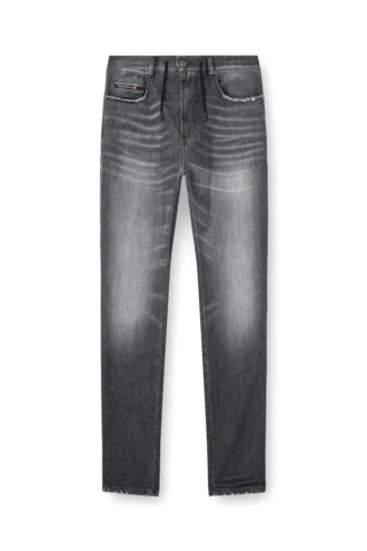 slim 2062 d-strukt joggjeans&reg; 09m67 Find nearest store