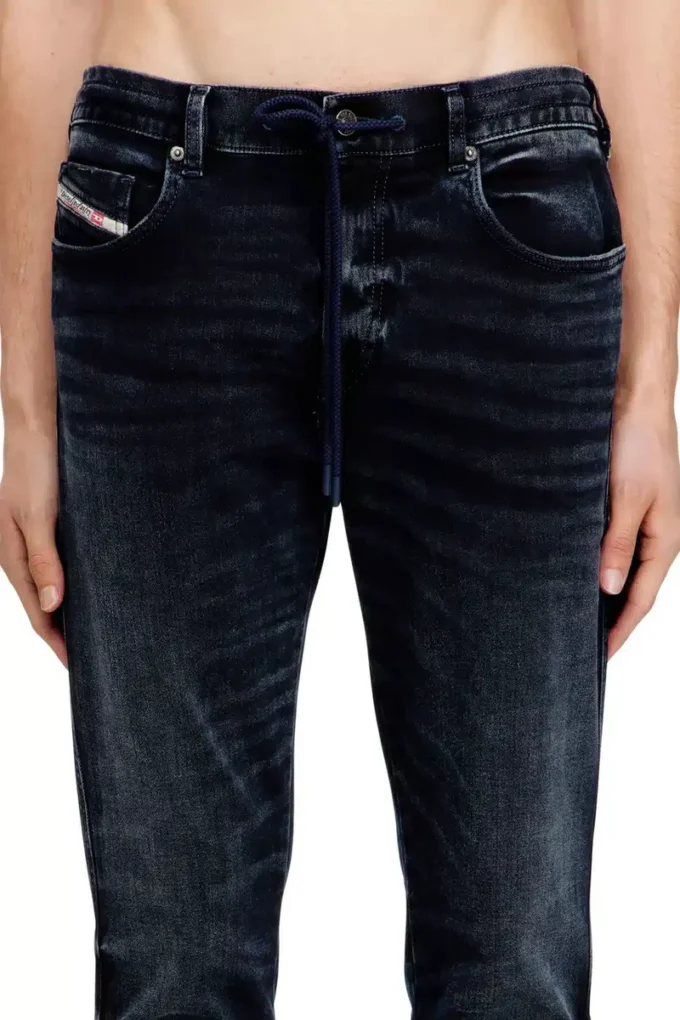slim 2062 d-strukt joggjeans&reg; 09n80 Find nearest store