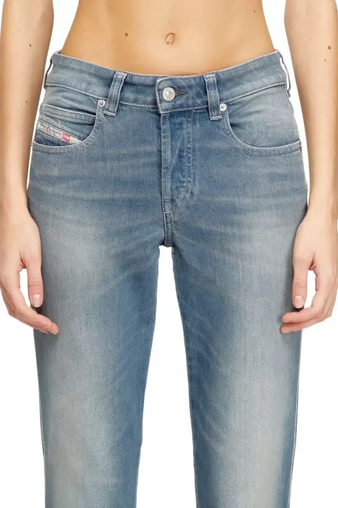 slim jeans 1992 d-jiann 09n75 Find nearest store