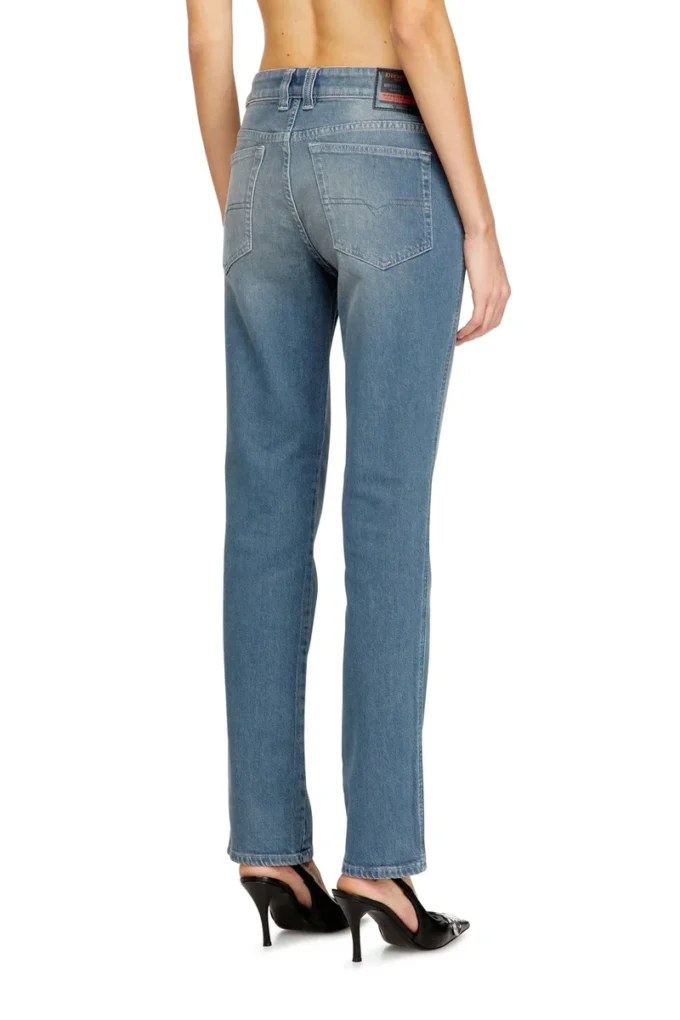 slim jeans 1992 d-jiann 09n75 Find nearest store
