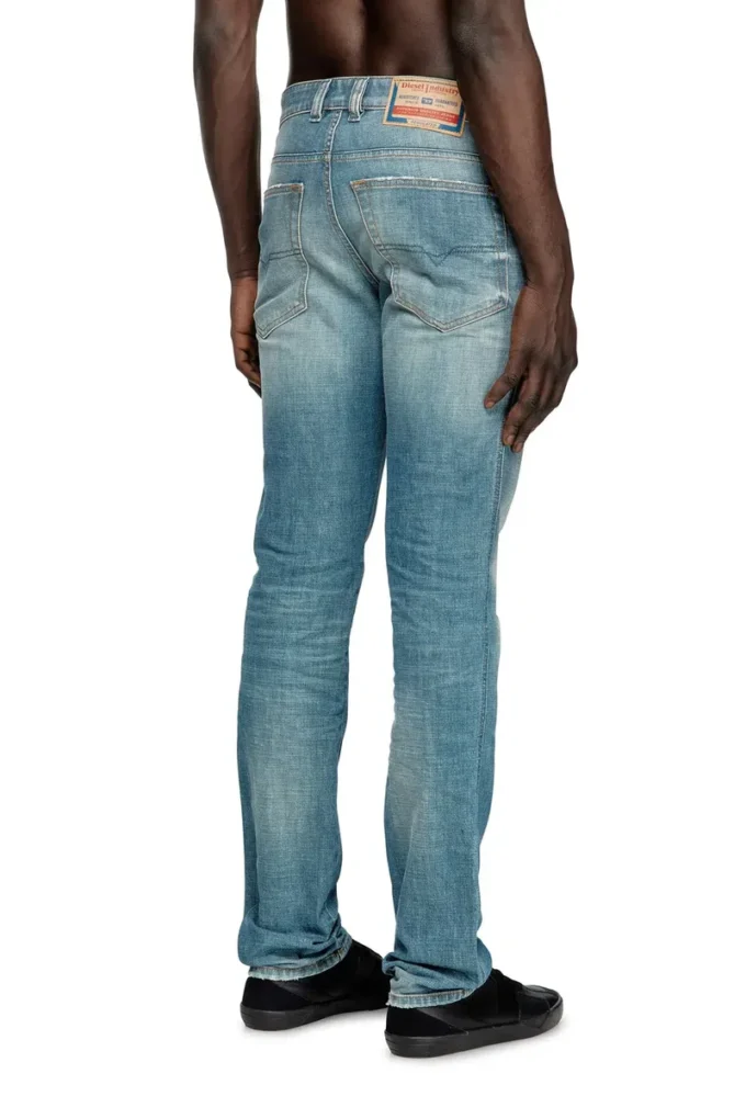 slim jeans 1993 d-vyl 09m58 Find nearest store