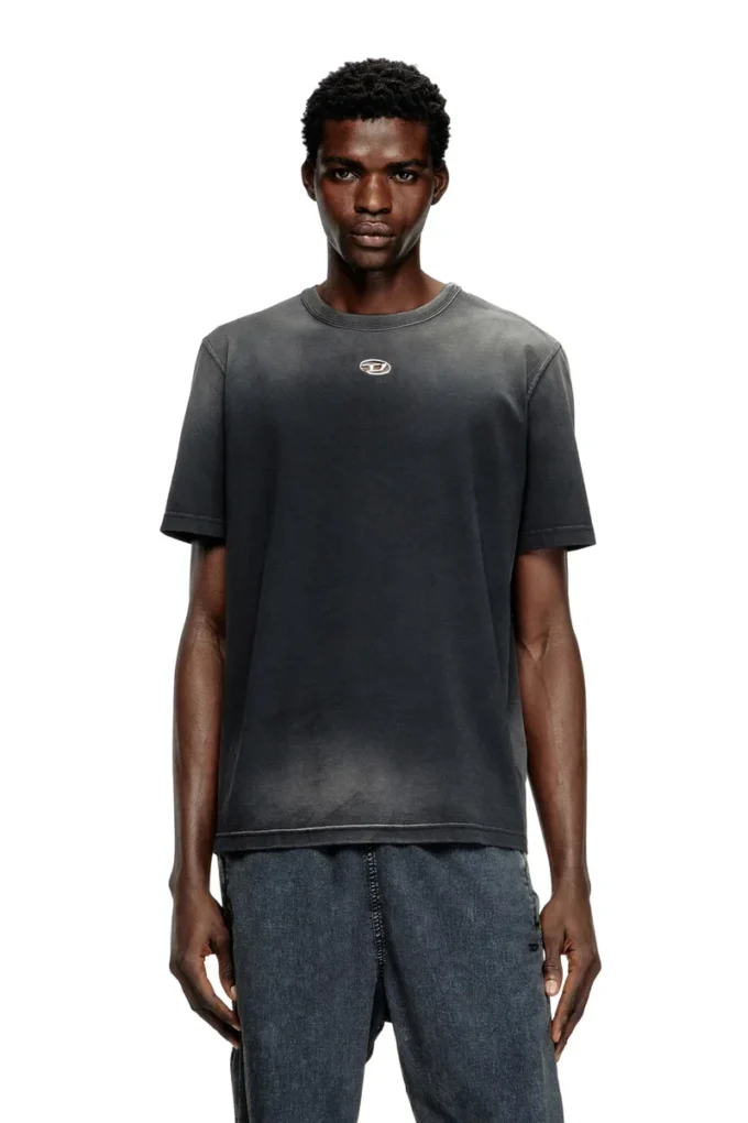 t-adjust-t1 Faded T-shirt with cut-out Oval D