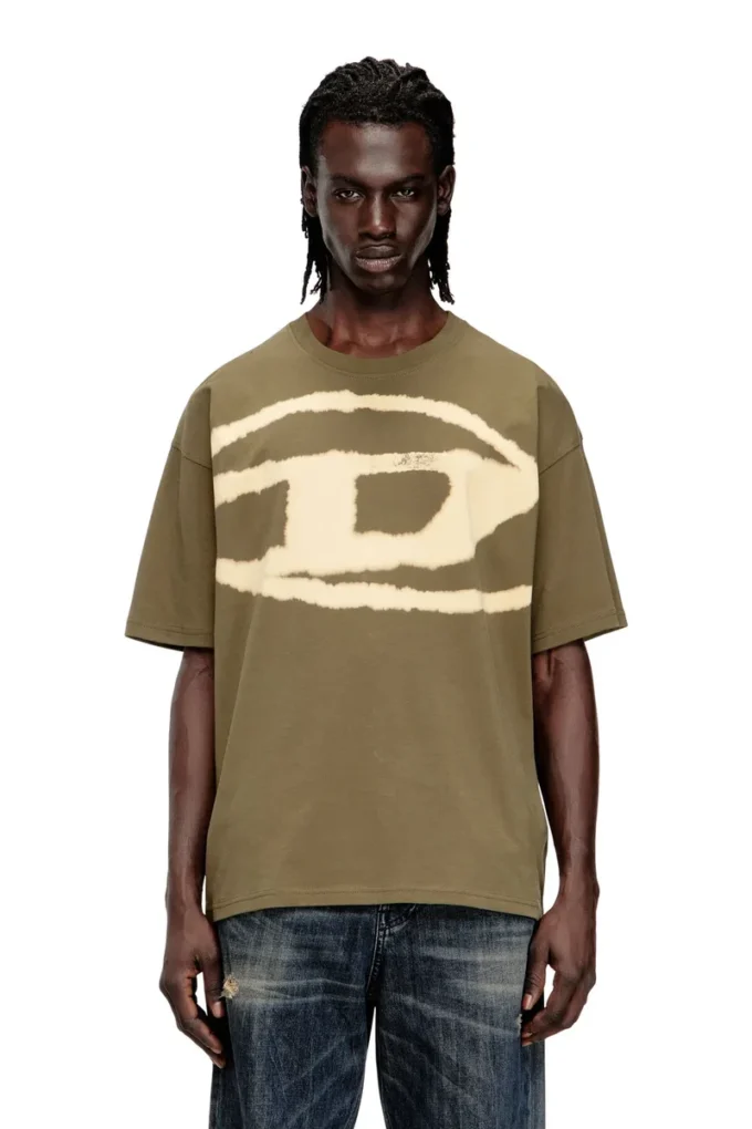 t-boxt-bleach T-shirt with bleached Oval D logo