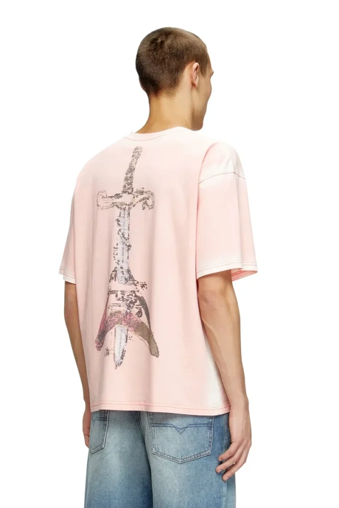 t-boxt-t10 T-shirt with sword print