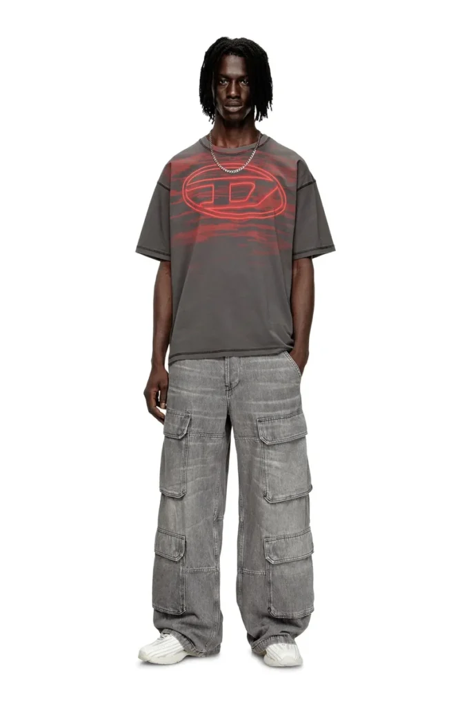 t-boxt-t5 Cotton T-shirt with Oval D print