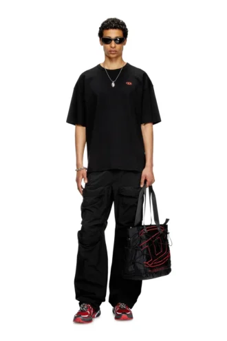 t-boxt-t6 T-shirt with red Oval D