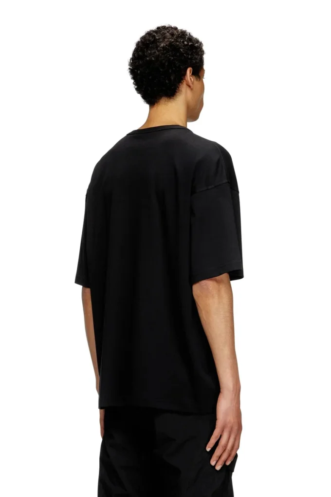 t-boxt-t6 T-shirt with red Oval D