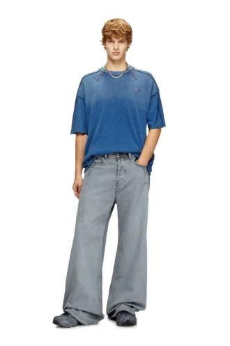 t-craoxt Cotton T-shirt with contrasting overlock stitching