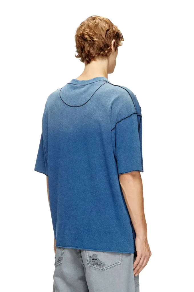 t-craoxt Cotton T-shirt with contrasting overlock stitching
