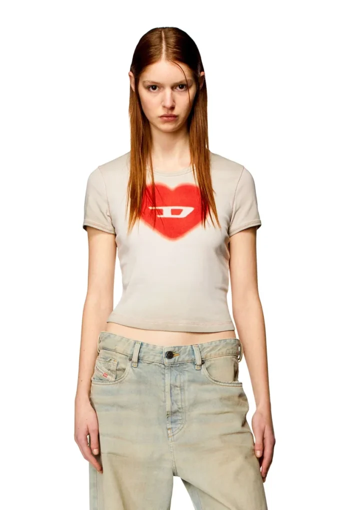 t-ele Ribbed T-shirt with watercolour heart D