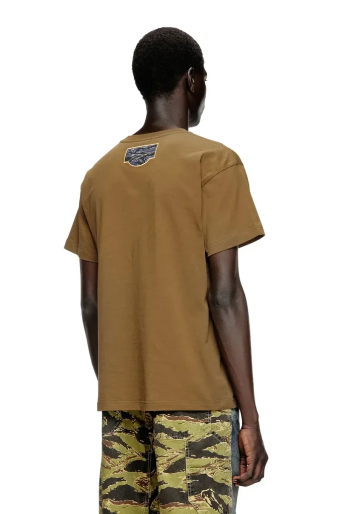 t-norm-t3 T-shirt with camo logo patch