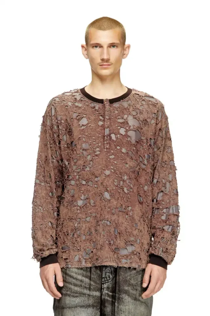 t-overt Long-sleeve T-shirt in destroyed jersey