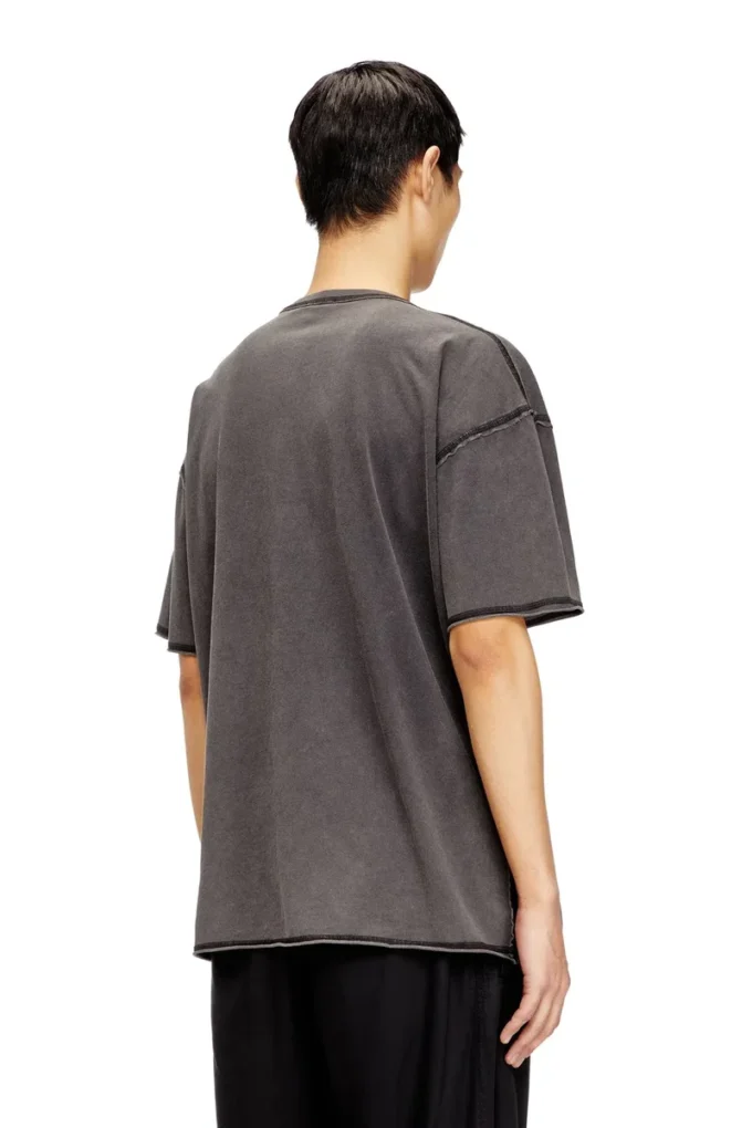 t-rawboxt T-shirt with appliqué logo and raw edge