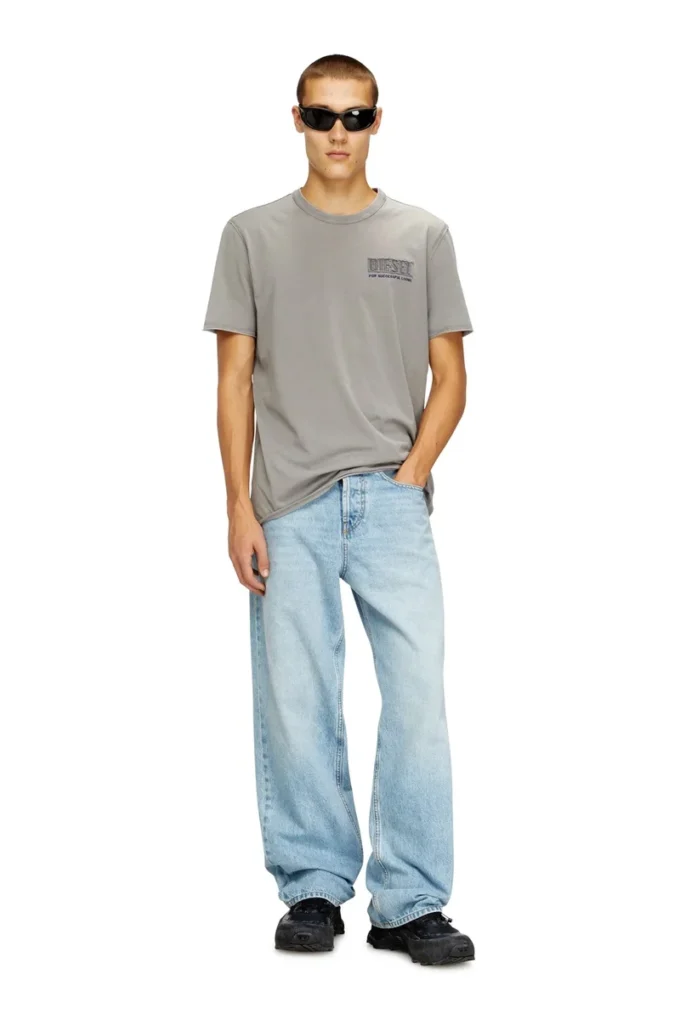 t-rawjust-v1 Acid-wash T-shirt with raw edges