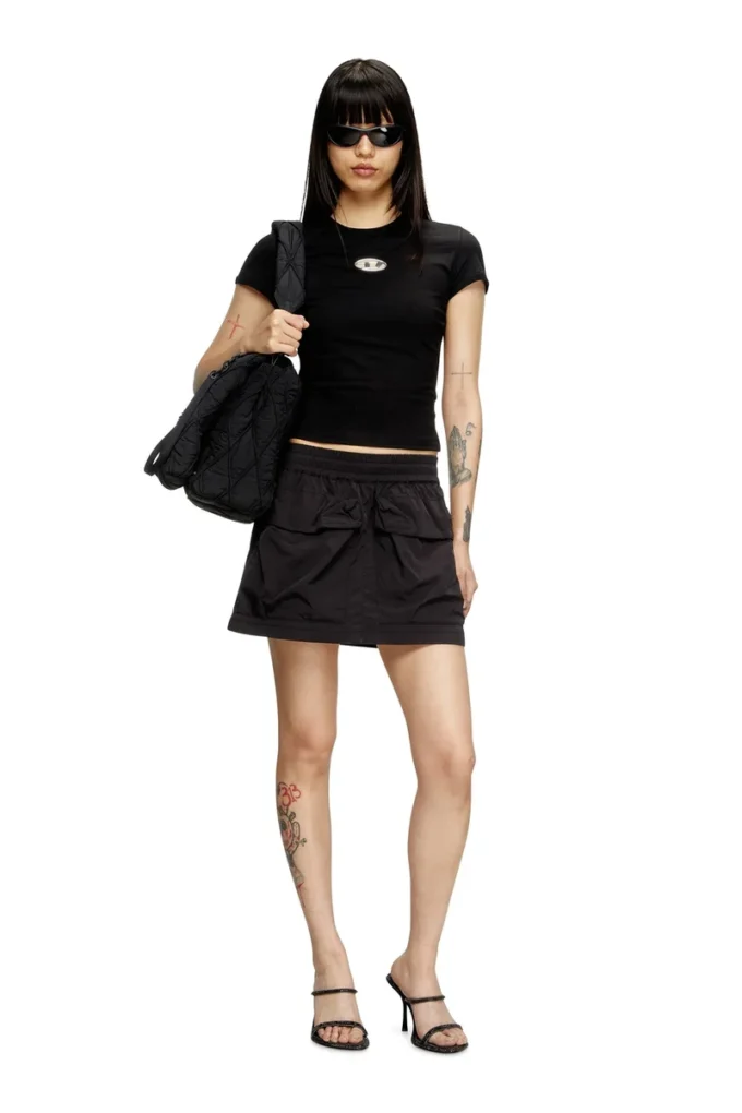 t-uncutie-long-od-q1 Slim fit T-shirt with cut-out Oval D