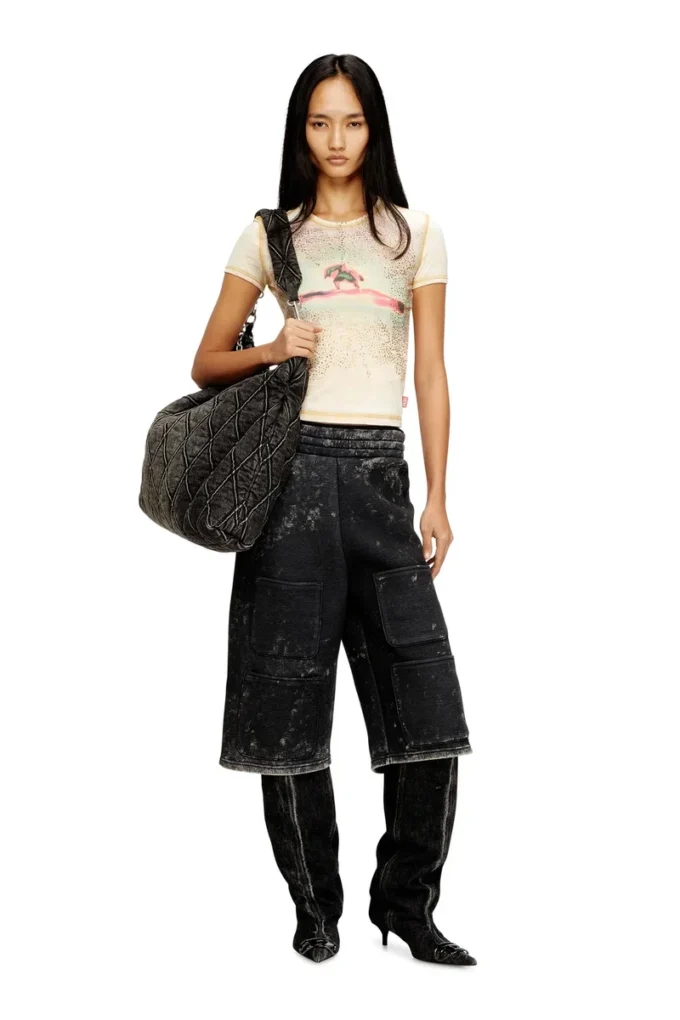 t-uncuties-long-s10 Slim T-shirt with rhinestones