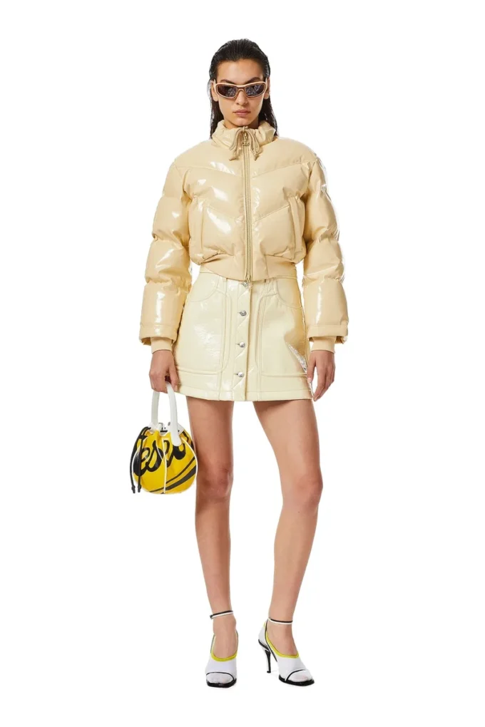 w-crema Quilted-vinyl down bomber jacket