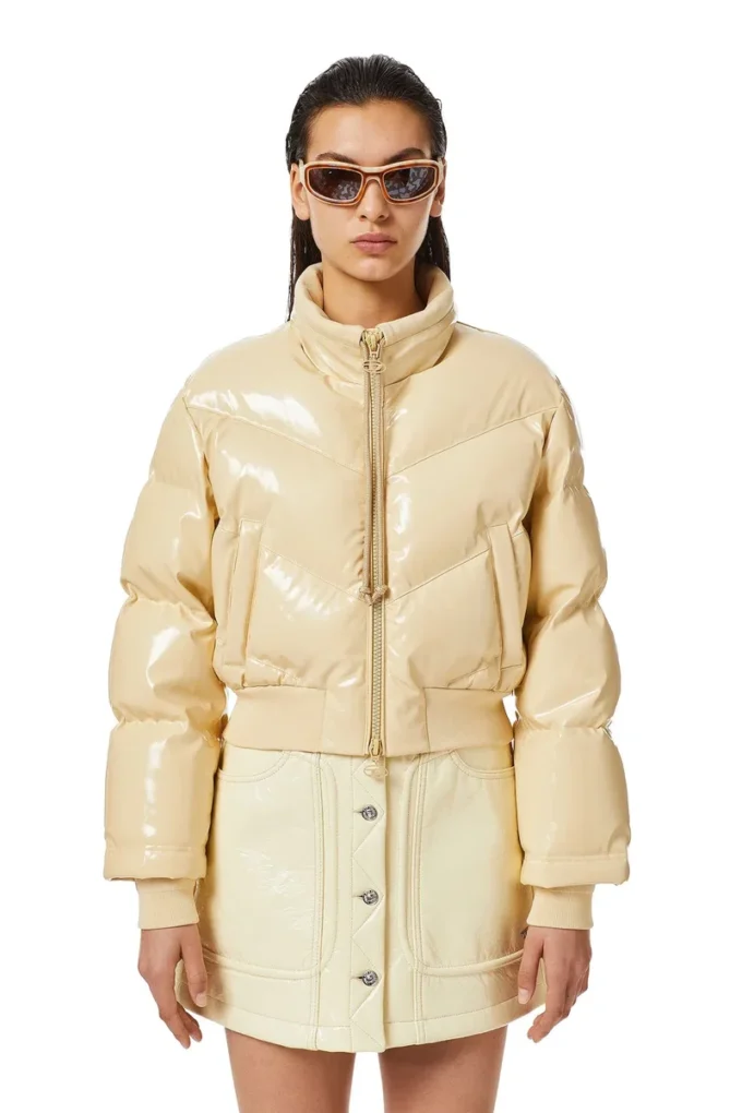 w-crema Quilted-vinyl down bomber jacket