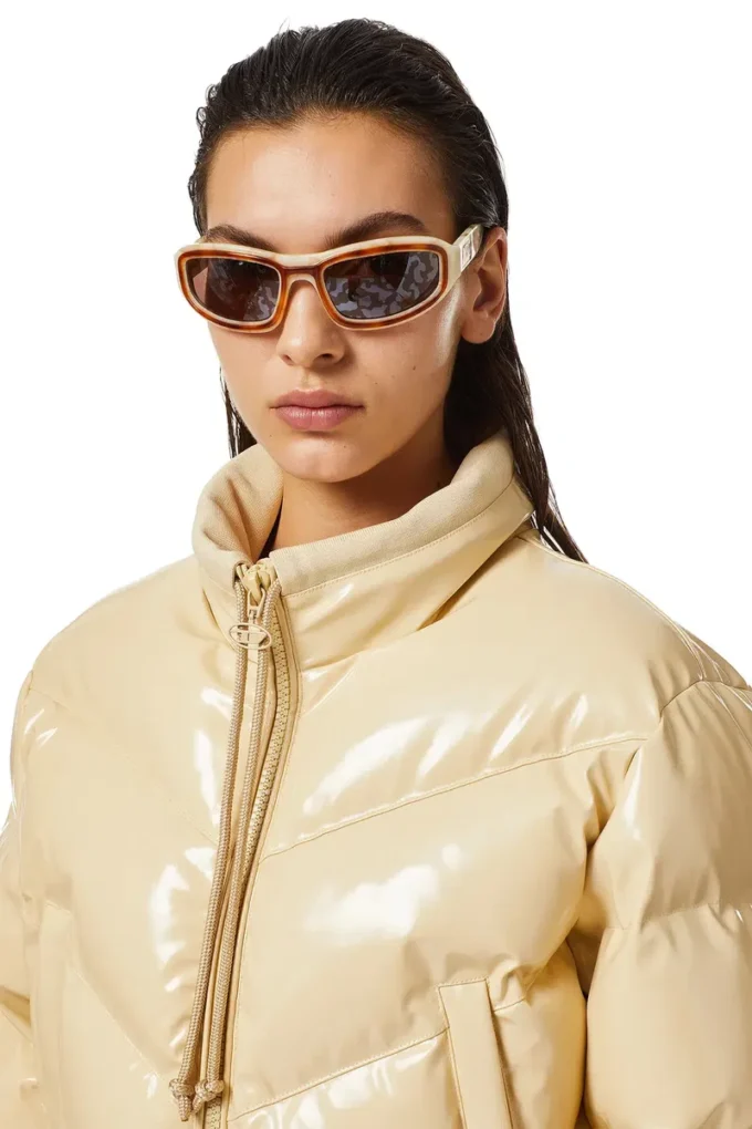 w-crema Quilted-vinyl down bomber jacket