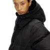 w-peyt-short-new-p1 Hooded down jacket in crinkled nylon